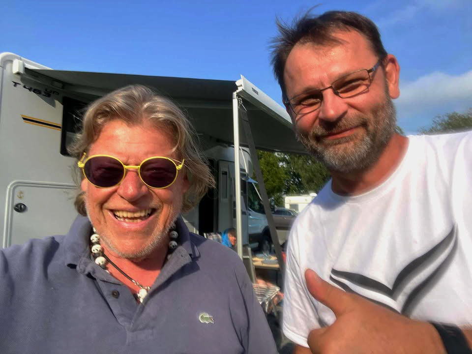 Friesensee_Selfie_von_zwei_Besuchern